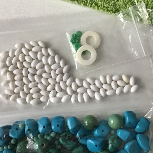 50% OFF if Bundled - Assorted Beads in Green and Blue - Mainly Acrylic 300 gm - Picture 5 of 9